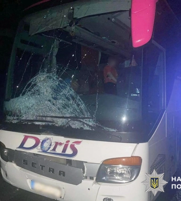 На Хмельниччині туристичний автобус на трасі збив людину на смерть, - поліція На Хмельниччині туристичний автобус на трасі збив людину на смерть, - поліція