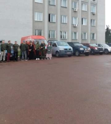 Благодійники з Естонії передали партію автомобілів для потреб ЗСУ