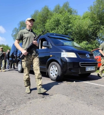 На Волині всім селом попрощалися із захисником Адамом Савчуком