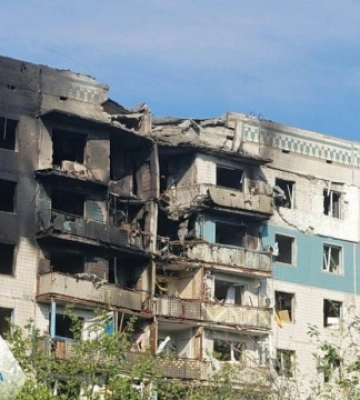 Росіяни зранку атакували авіабомбами житлову забудову Слов’янська, є поранені