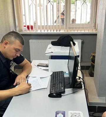 Чоловіка, який жорстоко знущався над собакою, знайшли: він проходить перевірку у ТЦК