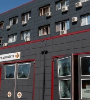 В Одесі внаслідок ворожої атаки пошкоджень зазнала пожежна частина