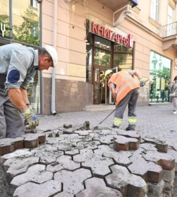 У Львові стануть доступними 100 різних закладів та установ