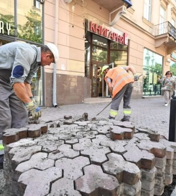 100 доступних входів у Львові: місто реалізує інклюзивний проєкт за 100 тисяч євро