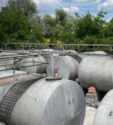 Сбывали некачественное топливо: на Киевщине разоблачили нелегальную нефтебазу и сеть АЗС