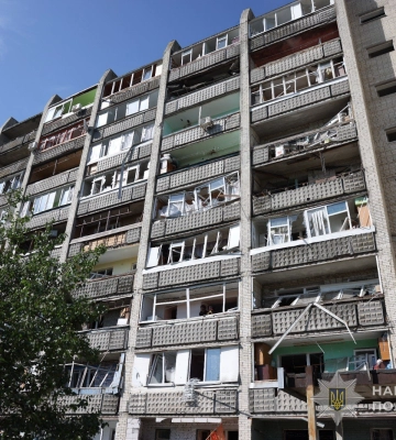 У Сумах триває ліквідація наслідків вчорашнього бомбардування