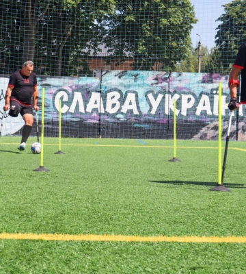 Реабілітація через гру: як на Рівненщини ветерани відновлюються завдяки ампфутболу