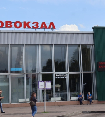 У Луцьку учасника бойових дій з маленьким собакою працівниця автовокзалу не допустила до поїздки