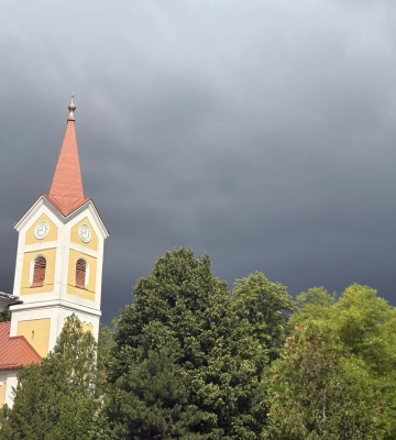 На Закарпатті очікується до 30° тепла