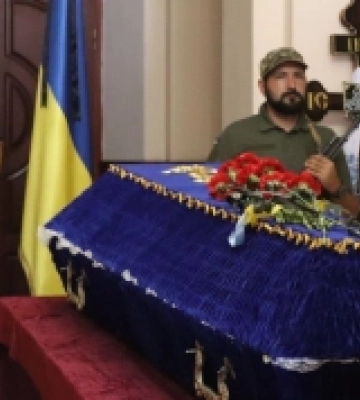Первомайська громада провела в останню путь захисника Олексія Євсєєва
