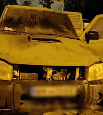 Сожгли четыре автомобиля за неделю: в Киеве задержали двух исполнителей