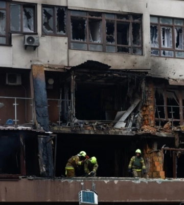 Нічна атака Росії: в Києві виникли пожежі, КМВА повідомляє про загиблого