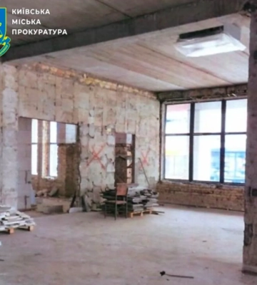 Директор київської школи отримав підозру за привласнення великої суми