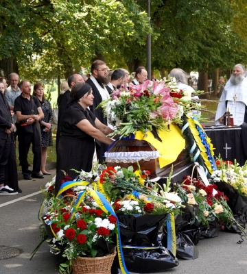 Із загиблим на Донеччині військовим попрощалися в Олександрівській громаді 