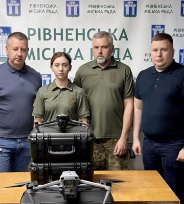 Рівненська громада передала військовим 63 дрони, Starlink та зарядні станції