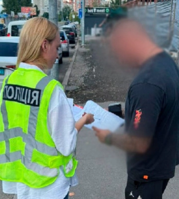 У Києві викрили підприємця, який захопив землю та збудував на ній комерційний об’єкт під оренду