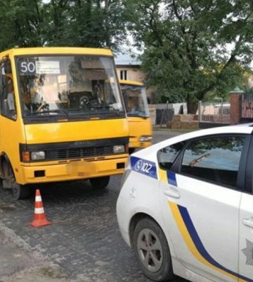 П&#039;яний «в хлам» і без прав: у Рожищі суд покарав водія автобуса