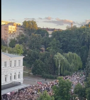 &quot;Вето на закон&quot;: в Києві люди вийшли на акцію проти законопроєкту №12414. ВIДЕО