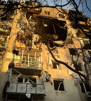Рятувальники оприлюднили фото наслідків ворожої атаки по Одесі в ніч на 24 липня