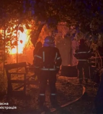 Запорожье атаковано «шахедами»: ранена женщина, повреждены дачные кооперативы и учебное заведение