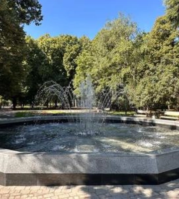У Полтаві знову працює фонтан в Шевченківському парку ВІДЕО