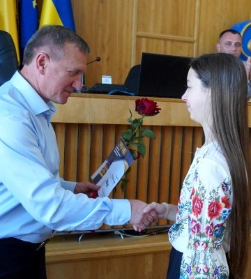 Твоє молодих ужгородців отримали премію від мера