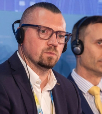 Віталій Безгін пояснив своє голосування за закон про НАБУ та САП: «Поведінкова модель антикорупційних органів, яка працює виключно як батіг, не долає першопричину корупції» Віталій Безгін пояснив своє голосування за закон про НАБУ та САП: «Поведінкова модель антикорупційних органів, яка працює виключно як батіг, не долає першопричину корупції»