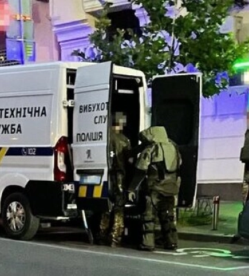 Жінка намагалася підірвати кафе в центрі Києва ввечері 23 липня, її затримано, - СБУ. ВІДЕО+ФОТОрепортаж