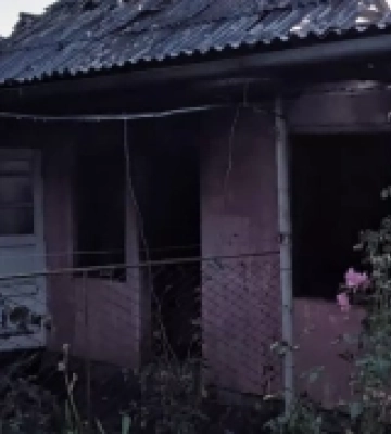 Вогнеборці Сваляви ліквідували пожежу в надвірній споруді