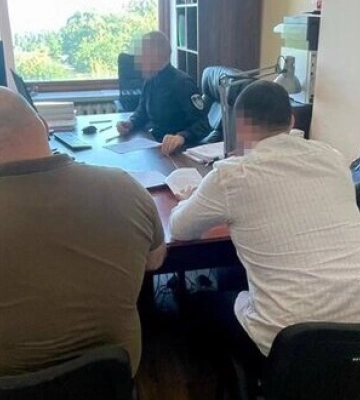 Повідомлено про підозру заступнику керівника однієї з окружних прокуратур Чернігівської області та колишньому першому заступнику керівника однієї з окружних прокуратур Черкаської області, - ОГП. ФОТО