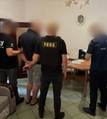 На Закарпатті під час отримання хабаря затримали прикордонника
