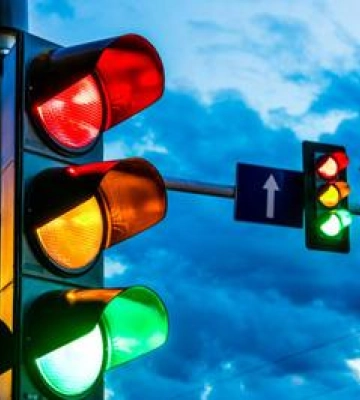 Ще 4 перехрестя у Полтаві обладнали голосовими світлофорами