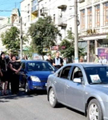 У Кропивницькому попрощалися з воїном з Олександрівщини та його побратимом. ФОТО