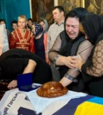 Громада на Волині попрощалася із захисником Олегом Козловським