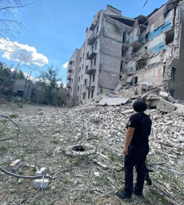 Рашисти атакували ФАБами Костянтинівку. Загинули дві жінки, 12 поранених. ФОТО