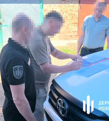 Черкаському ексзаступнику керівника однієї з прокуратур повідомили про підозру у зловживанні впливом