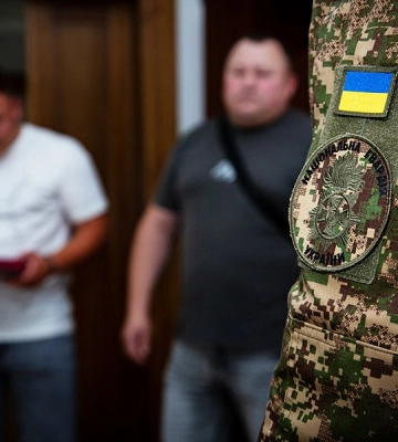 На Волині батько та брат полеглого молодого Героя отримали його посмертну нагороду