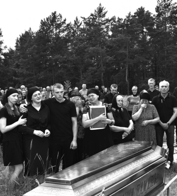 На Волині в останню земну дорогу провели полеглого воїна Валерія Баса