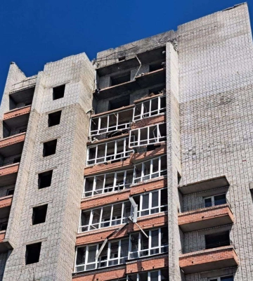 Росіяни атакували два райони Дніпропетровщини: четверо поранених, 17-річний хлопець - у важкому стані. ФОТОрепортаж