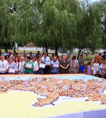 Житомирщина встановила кулінарний рекорд — пиріг у формі карти України