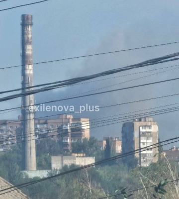 Донецьк під обстрілом: пошкоджено приватні будинки та автомобілі