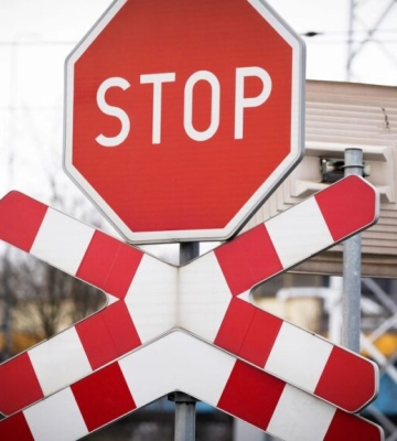На півдні Одещини на декілька діб закриють рух автотранспорту через залізничний переїзд