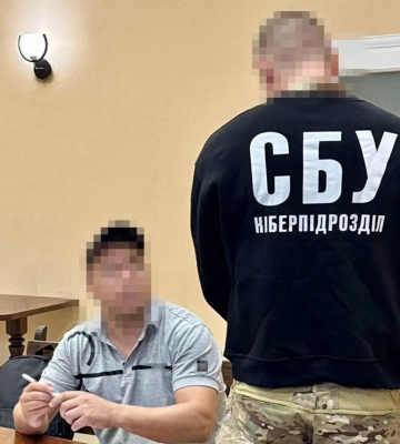 42-річний продавець дитячих візків допомагав корегувати удари РФ по Харкову, його затримали — СБУ