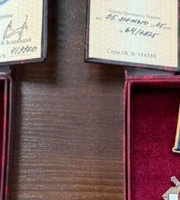 У Кременчуці рідним загиблих воїнів передали державні нагороди