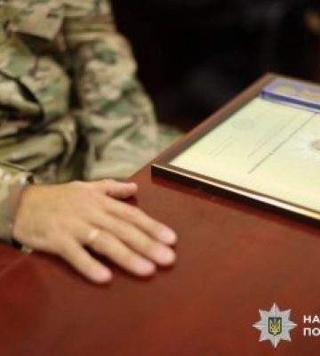 Миколаївські поліціянти отримали державні відзнаки «За оборону України»