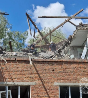 Росія скинула авіабомбу на медзаклад у Харкові
