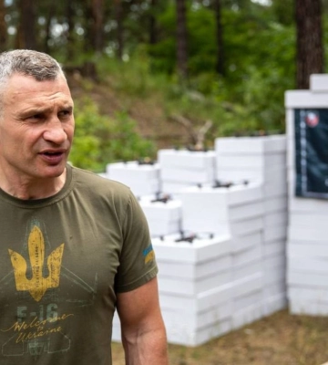 Кличко передав захисникам ще тисячу дронів від громади столиц