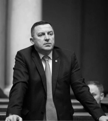 «Людину жалко, звісно, але...»: Безугла несподівано прокоментувала смерть колеги-депутата