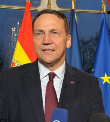 Сікорський звертався до Келлога щодо зброї для України одразу після пошкодження консульства Польщі - The Telegraph