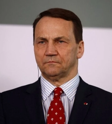 Польща закликала США відновити постачання зброї Україні після удару по її дипвідомству